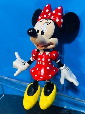 Walt Disney Minnie Mouse Toy w/Red Polka Dot Dress Posable Head,Limbs & Waist 8”